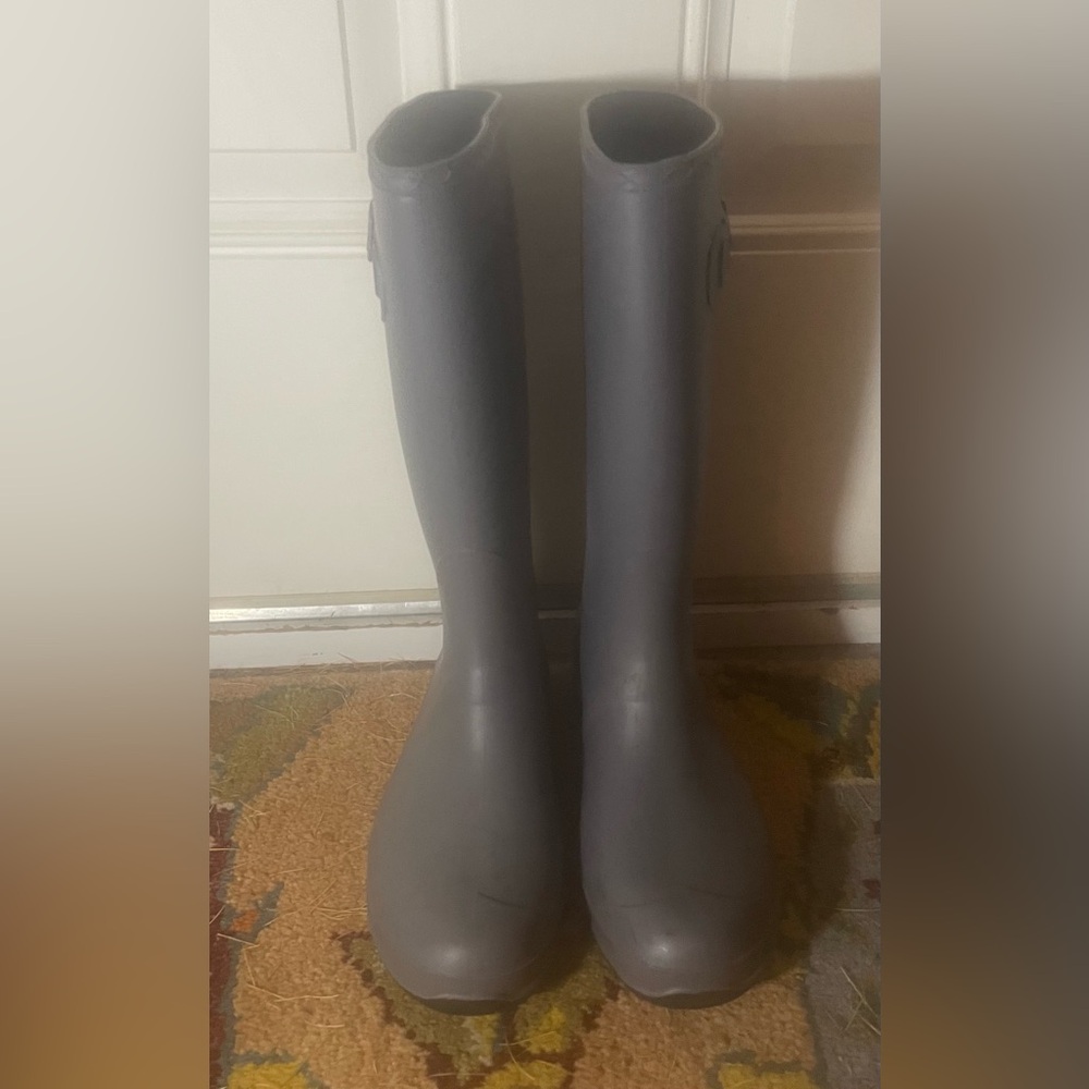 Kamik Gray Tall Rain Boots size 10 - Picture 2 of 4